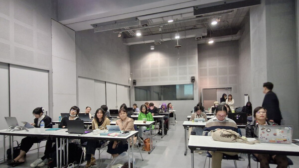 태국에서의 웹툰 교육 프로그램. 