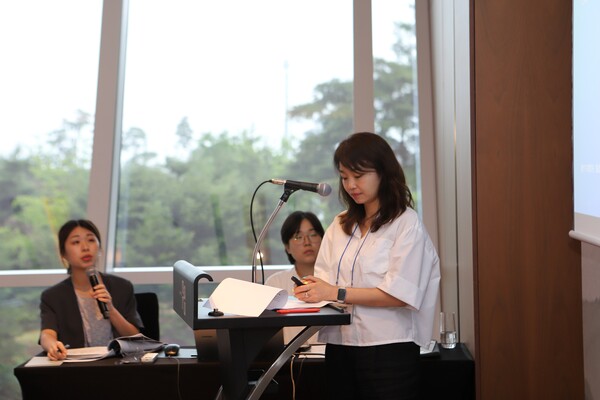 글로벌 웹툰산업 교류회의 세션 발표.